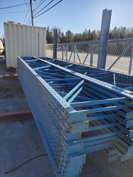 Patte (Model RR) 34¨X24' (Racking bleu)