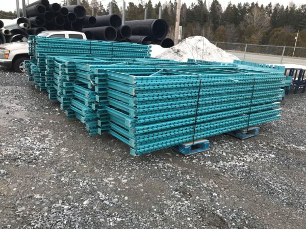 Patte (Model RR) 36¨X8' (Racking Turquoise)