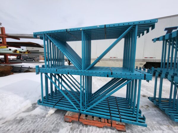 Patte (Model RR) 36¨X11'9'' (Racking Turquoise)