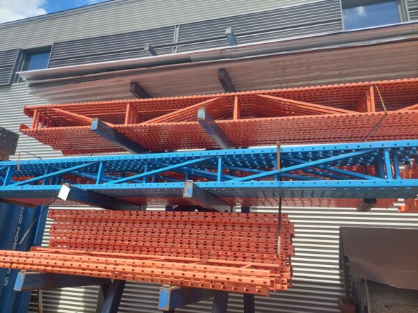 Patte (Model RR) 13¨X16' (Racking Bleu)